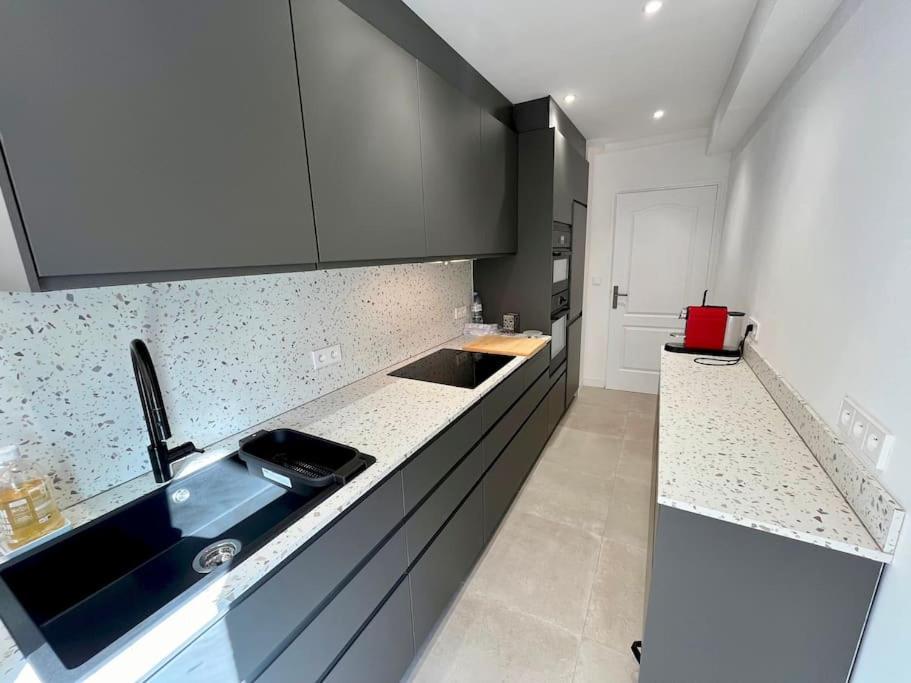 Viva Riviera Large 3 Bedrooms With Balcony Appartement